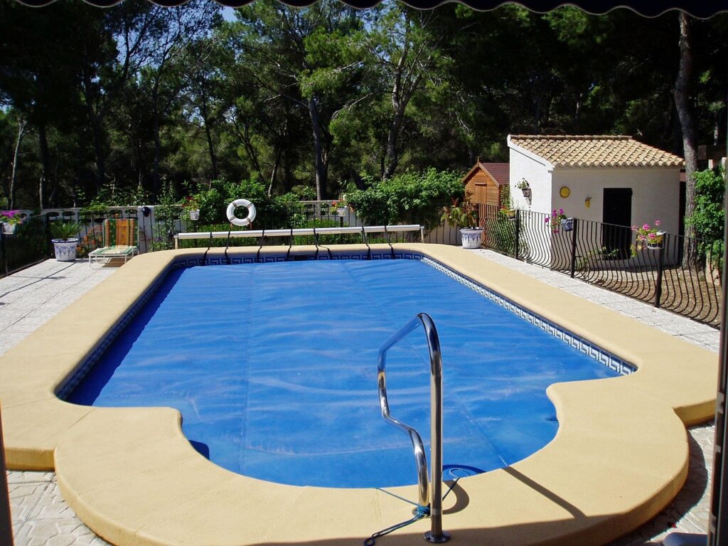 swimming pool, swimming, villa, home, pool, swim, leisure, nature, fun, recreation, water, activity, enjoyment, outdoors